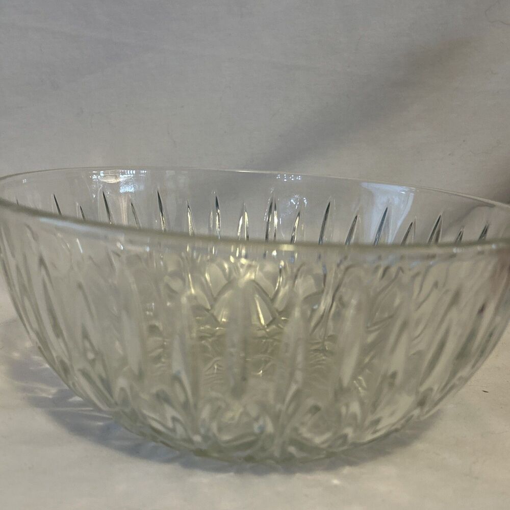 8” Crystal Pasari Indonesia Pretzel Pattern Serving Bowl Clear Pressed Glass VTG